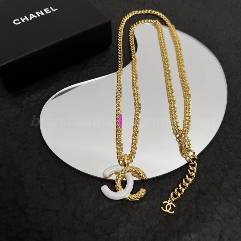 Chanel Necklaces 423